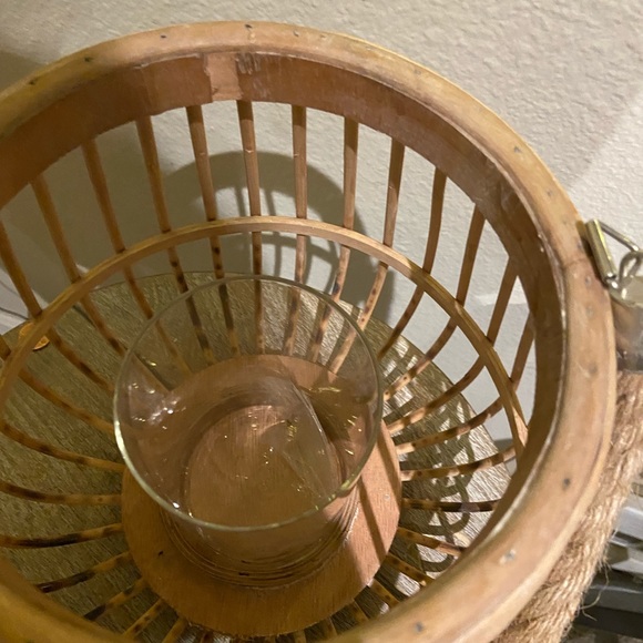 Lantern style Candle holder - Picture 3 of 7